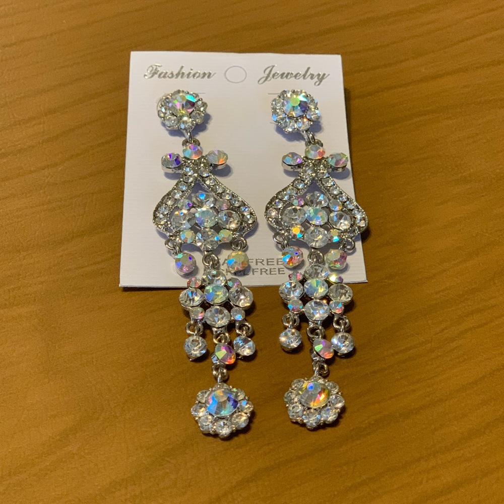 Stunning Silver AB Crystal Pageant/Prom/Formal Earrings